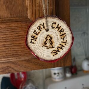 i’m selling ornaments for Christmas and for holidays ￼